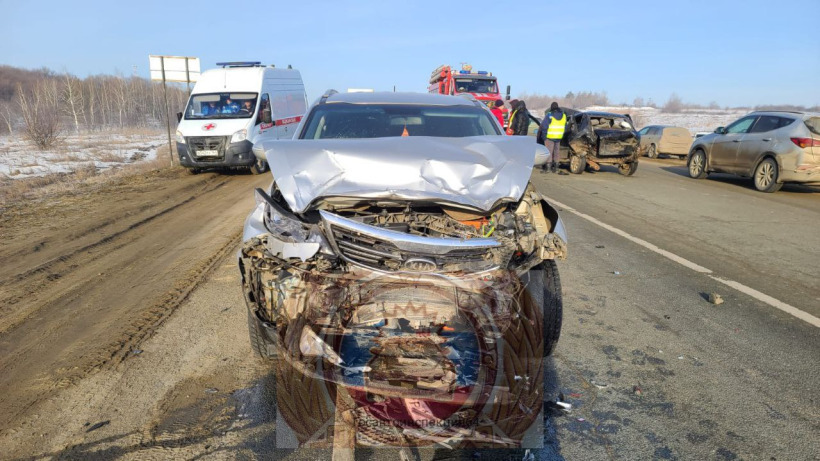 Водитель «Калины» пострадал в тройном ДТП под Саратовом