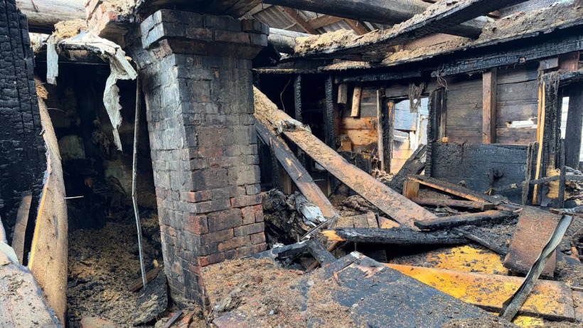 В результате ночного пожара в центре Саратова погиб пенсионер