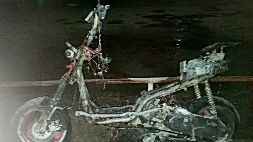 Вечером в Саратове пожарные тушили скутер