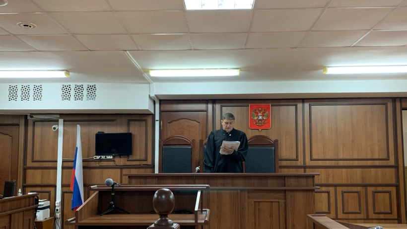 Депутата из Перелюба Александра Ломоносова, подозреваемого в стрельбе у «Рыбного дворика», арестуют