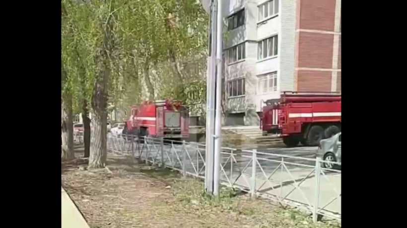 Пожарные экстренно проверяли саратовскую школу после сигнала о ЧП