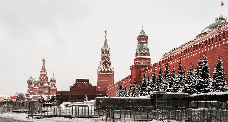 «Кремль самоустранился». Почему именно КПРФ предложила признать независимость ЛНР и ДНР