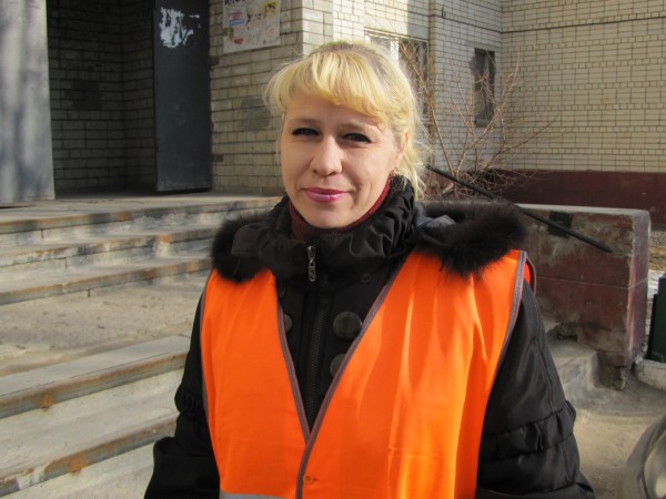 Наталия Кучина убирает до 15 подъездов в день в 20 домах