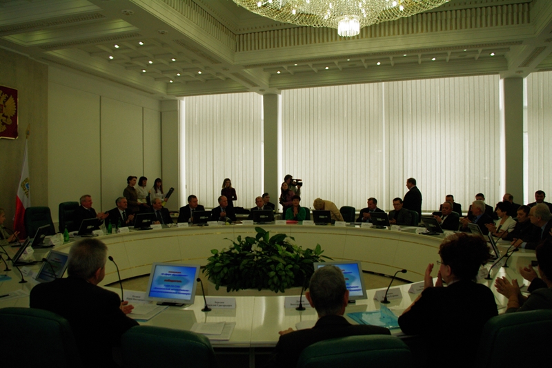 На совещании министр Соколова наградила победителей конкурса об охране труда