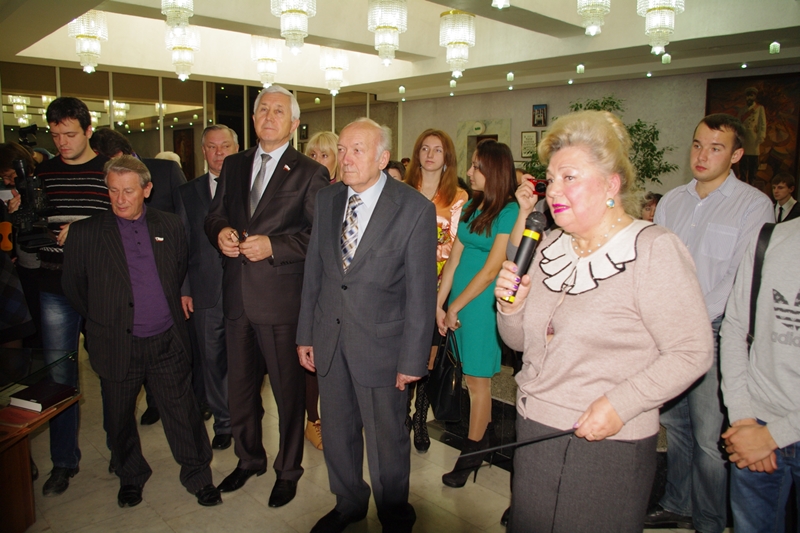 Кабышев принимал участие в создание главного документа страны, отметил, что саратовский конституционный проект по итогам конкурса 1993 года был признан одним из лучших