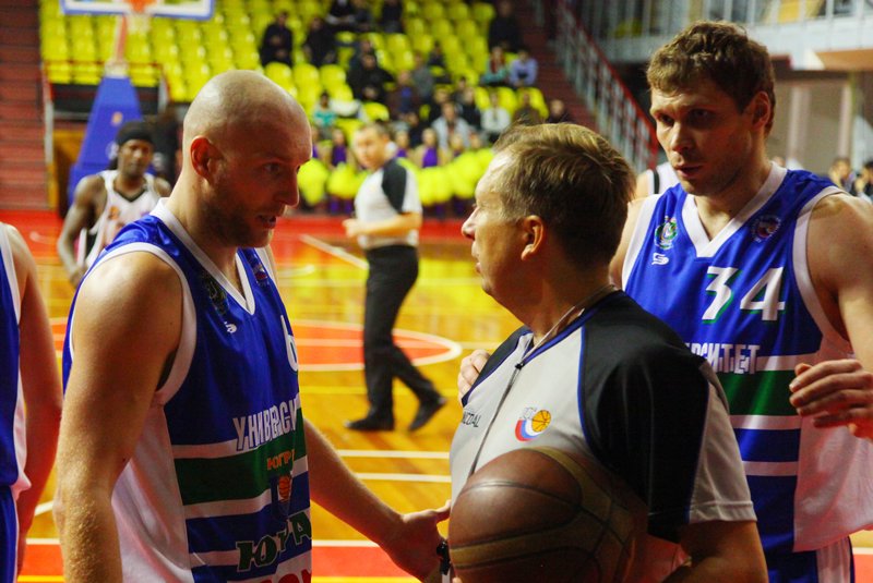 Баскетболист сургутского клуба недоволен судьей
