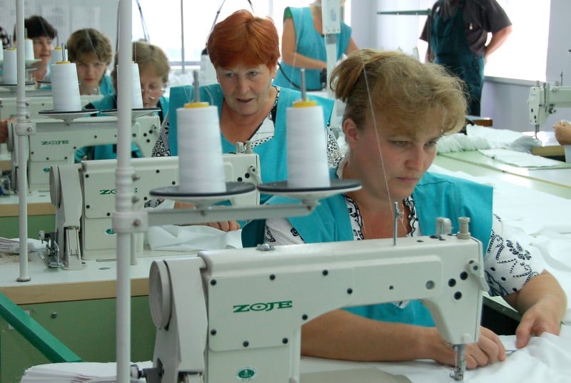Не будем говорить о типично женских профессиях, таких как швея или ткачиха
