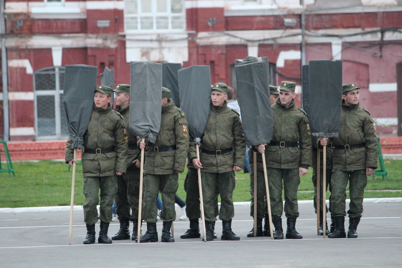 Гарнизон человек