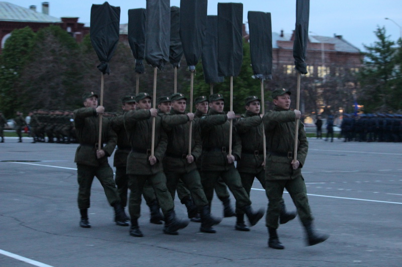 Саратовский Гарнизон ФСБ. На Московской Саратов армия. Проход наших войск по Орлу. Бетонный проход армия.