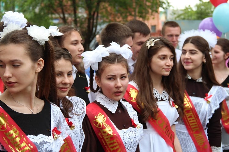 Комментарий к фото последний звонок